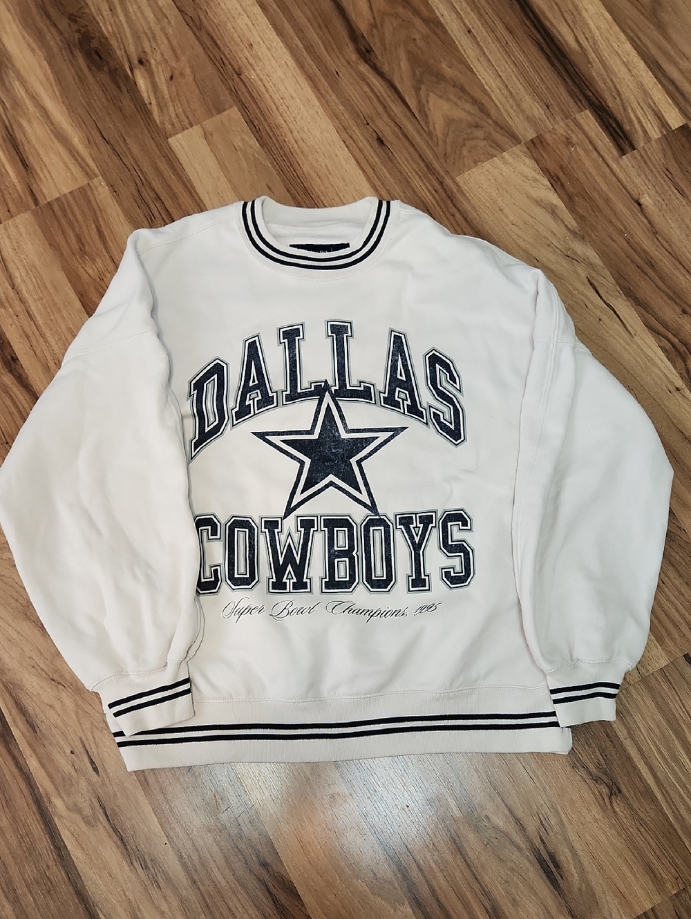Abercrombie & Fitch Dallas Cowboys Crewneck